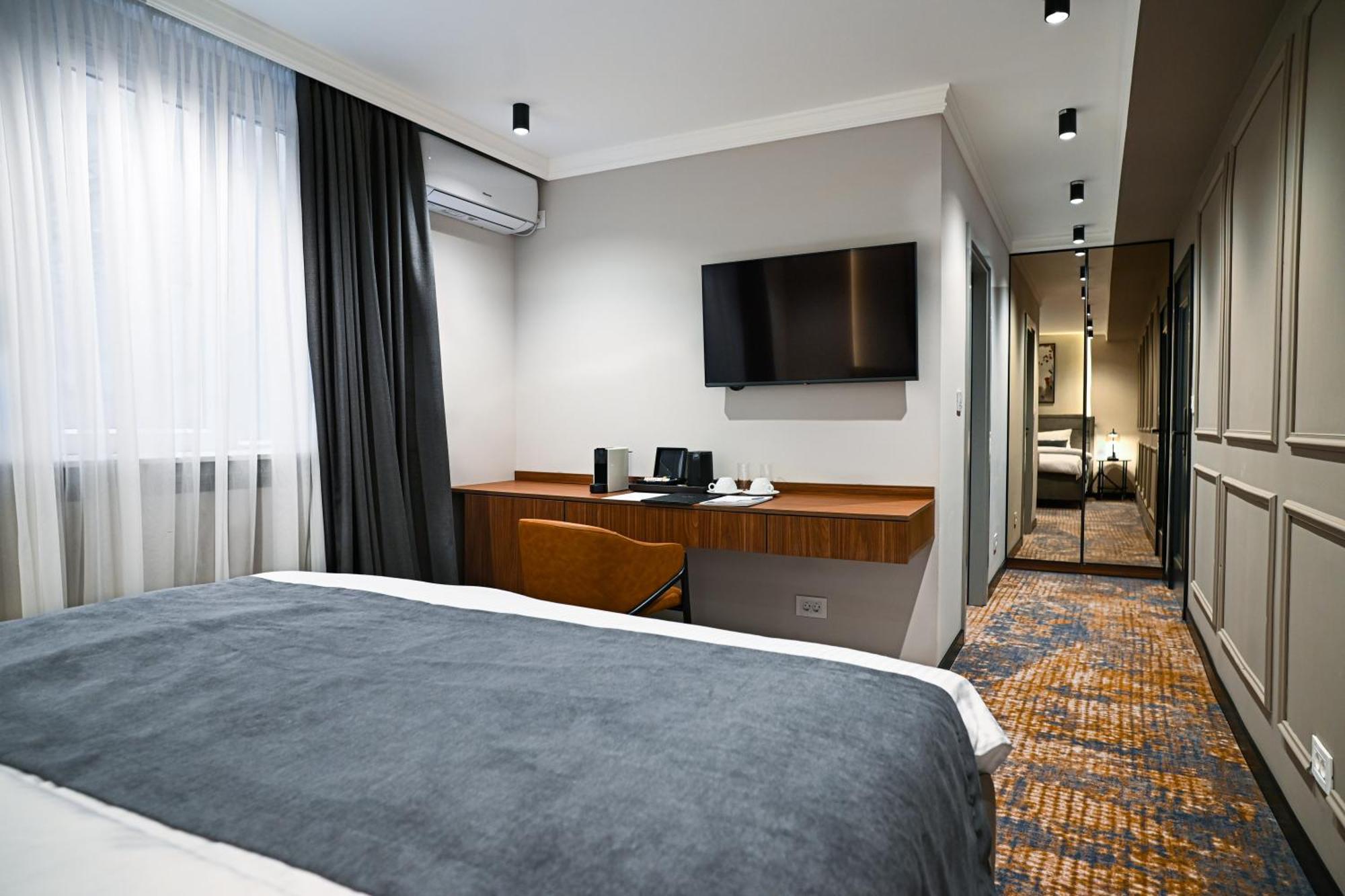 Black Gallo Residences Aparthotel